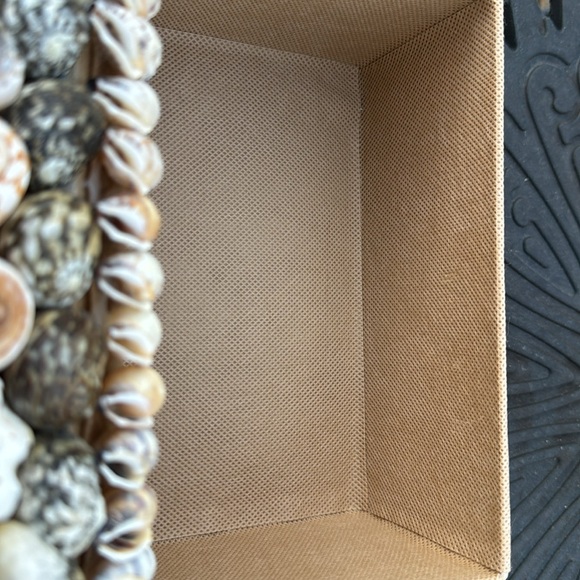 Box - Picture 4 of 6